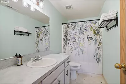 242 Adams Dr, Kelso, WA 98626 - Photo 21