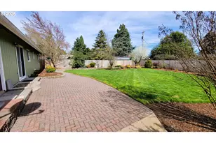 919 S 37th Pl, Springfield, OR 97478 - Photo 13