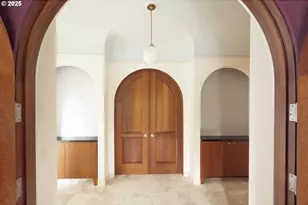 7910 NW Gales Ridge Ln, Portland, OR 97229 - Photo 23