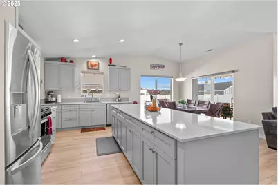 205 River Ridge Dr, Boardman, OR 97818 - Photo 9