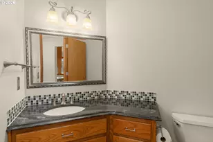 4410 NW Kahneeta Dr, Portland, OR 97229 - Photo 37