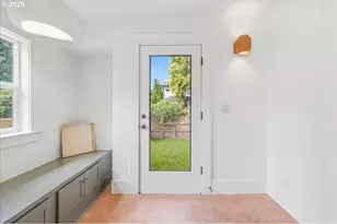 5731 NE 10th Ave, Portland, OR 97211 - Photo 15