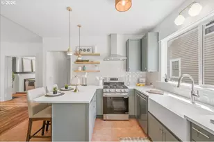 5731 NE 10th Ave, Portland, OR 97211 - Photo 11