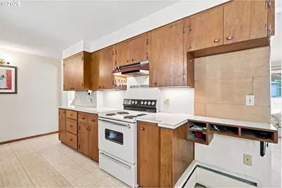 3349 SW Luradel St, Portland, OR 97219 - Photo 23