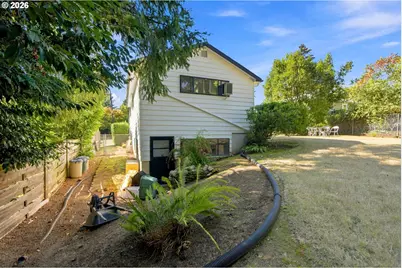 3349 SW Luradel St, Portland, OR 97219 - Photo 45