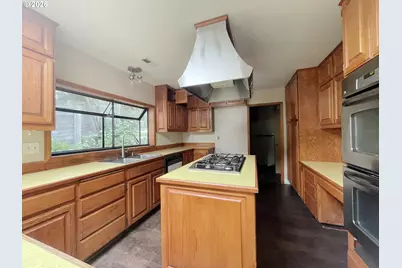18100 Bryant Rd, Lake Oswego, OR 97034 - Photo 21
