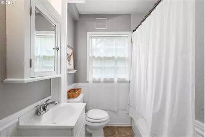 705 NW 41st St, Vancouver, WA 98660 - Photo 15