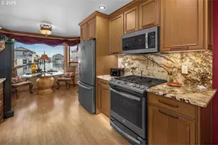 18525 NE Marine Dr, Portland, OR 97230 - Photo 23