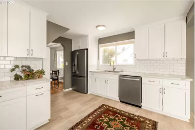 3734 SE 132nd Ave, Portland, OR 97236 - Photo 7