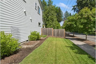 11194 SW 114th Pl, Portland, OR 97223 - Photo 3