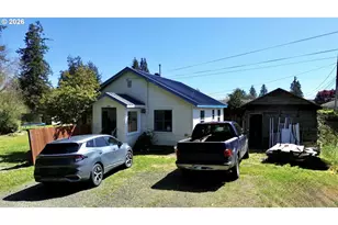 1003 W 12th St, Coquille, OR 97423 - Photo 3