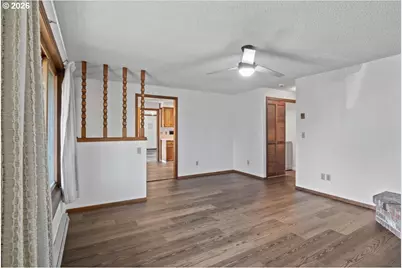4065 47th Ave NE, Salem, OR 97305 - Photo 11