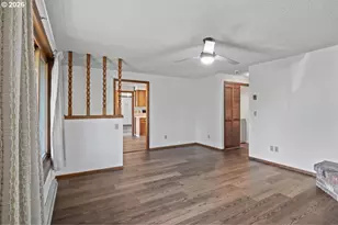 4065 47th Ave NE, Salem, OR 97305 - Photo 11