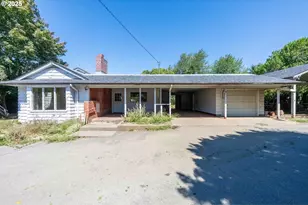 94540 Willanch Ln, North Bend, OR 97459 - Photo 11