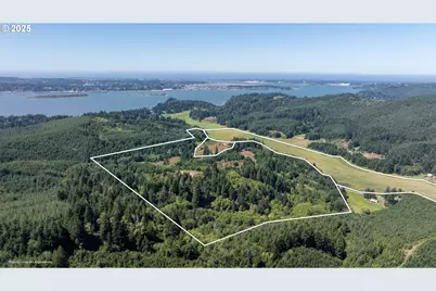 94540 Willanch Ln, North Bend, OR 97459 - Photo 1