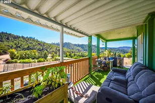 1745 Rifle Range Rd, Roseburg, OR 97470 - Photo 11