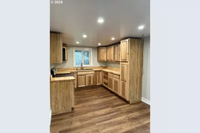 1745 Rifle Range Rd, Roseburg, OR 97470 - Photo 31