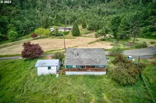 1745 Rifle Range Rd, Roseburg, OR 97470 - Photo 17