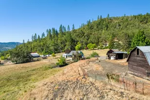 1745 Rifle Range Rd, Roseburg, OR 97470 - Photo 7