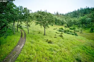 1745 Rifle Range Rd, Roseburg, OR 97470 - Photo 43