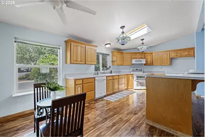 1841 Sunset Way, Eugene, OR 97402 - Photo 13