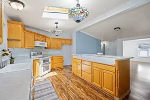1841 Sunset Way, Eugene, OR 97402 - Photo 13