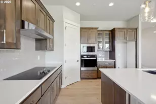 2401 E Foxtrot St, La Center, WA 98629 - Photo 5
