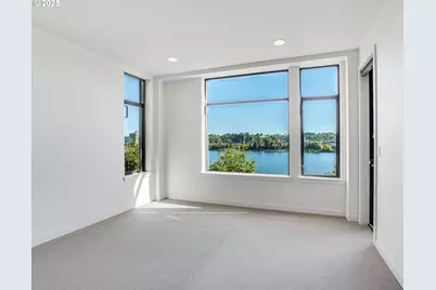 1714 NW Riverscape St, Portland, OR 97209 - Photo 15