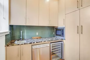 1714 NW Riverscape St, Portland, OR 97209 - Photo 7