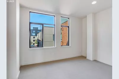 1714 NW Riverscape St, Portland, OR 97209 - Photo 17