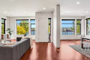 1714 NW Riverscape St, Portland, OR 97209 - Photo 3