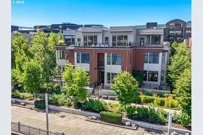 1714 NW Riverscape St, Portland, OR 97209 - Photo 1