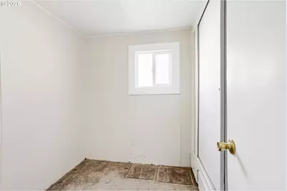 7635 SE Johnson Creek Blvd #14, Portland, OR 97206 - Photo 9