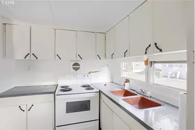 7635 SE Johnson Creek Blvd #14, Portland, OR 97206 - Photo 5