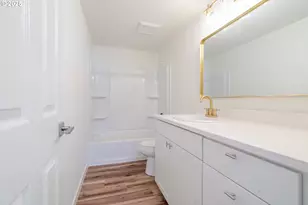 760 E Elmore St, Lebanon, OR 97355 - Photo 25