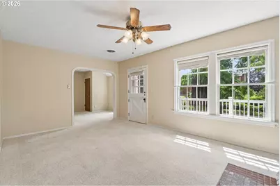 101 7th St, Dayton, OR 97114 - Photo 5