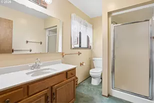 101 7th St, Dayton, OR 97114 - Photo 23