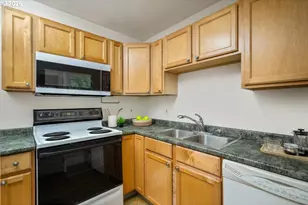 8909 N Drummond Ave, Portland, OR 97217 - Photo 9