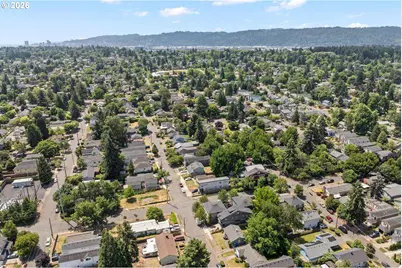 8909 N Drummond Ave, Portland, OR 97217 - Photo 27