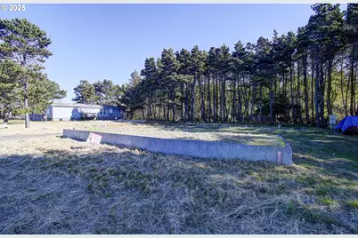 29906 H St, Ocean Park, WA 98640 - Photo 3