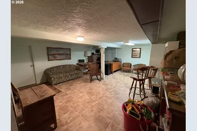2912 N 1st St, La Grande, OR 97850 - Photo 5