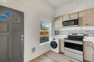 581 Highland Ave, Salem, OR 97301 - Photo 9