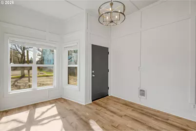 581 Highland Ave, Salem, OR 97301 - Photo 5