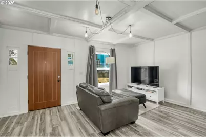 581 Highland Ave, Salem, OR 97301 - Photo 13