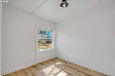 581 Highland Ave, Salem, OR 97301 - Photo 7