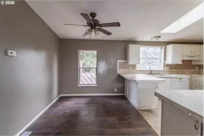 8250 SE 76th Pl, Portland, OR 97206 - Photo 7