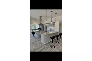 16408 SW Timberland Dr, Beaverton, OR 97007 - Photo 9