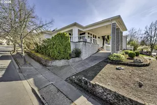 16408 SW Timberland Dr, Beaverton, OR 97007 - Photo 3