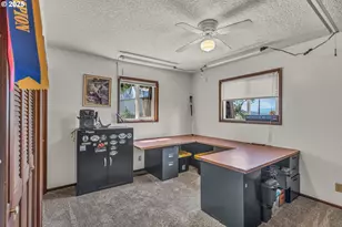 331 Hemlock Ln, Roseburg, OR 97471 - Photo 33