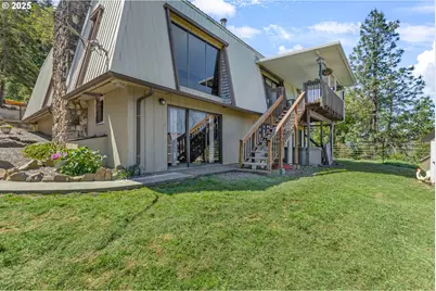 331 Hemlock Ln, Roseburg, OR 97471 - Photo 7